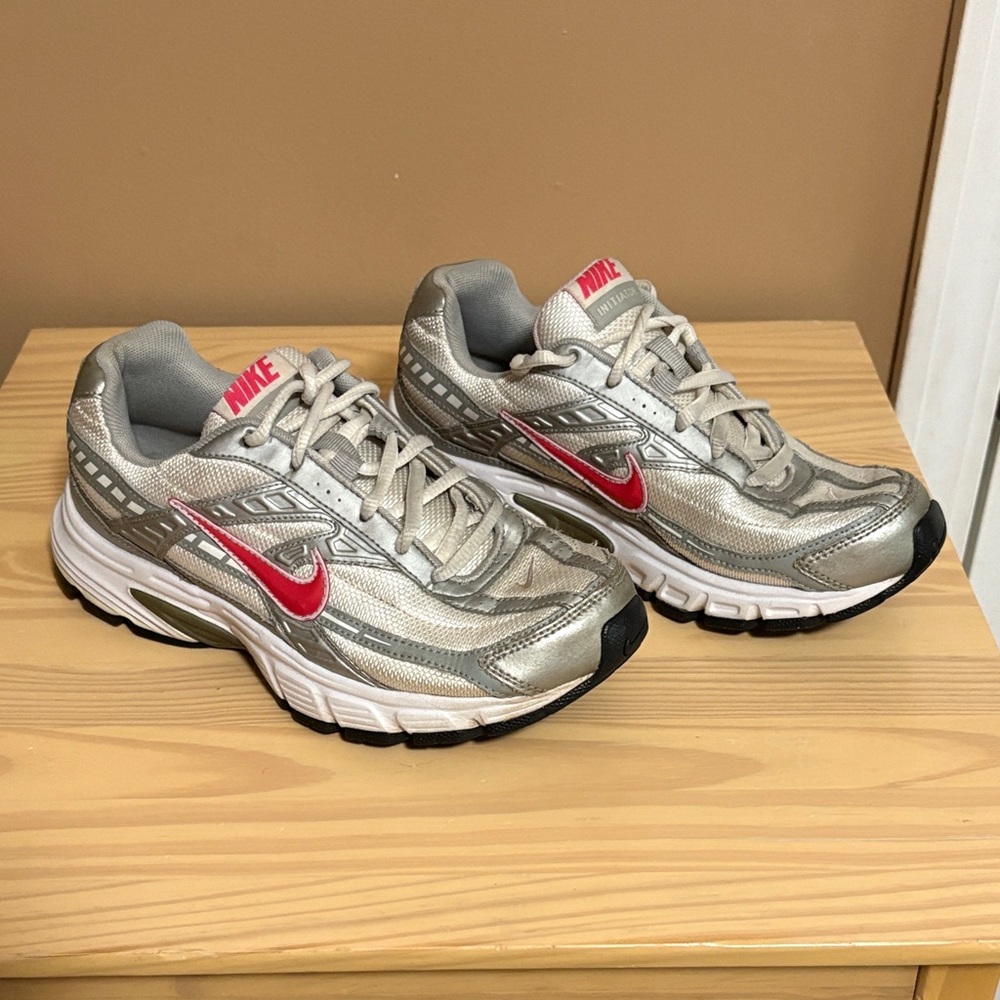 Nike Initiator Metallic Silver and Red Running Shoes